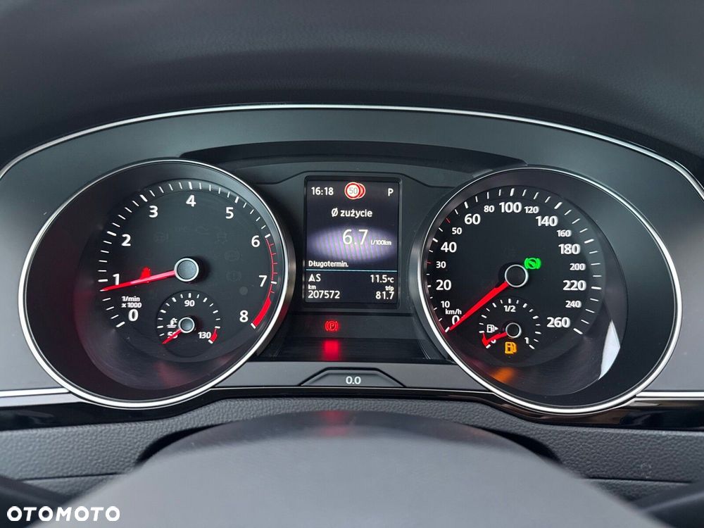 Volkswagen Passat Variant 2.0 TSI Business DSG - 15