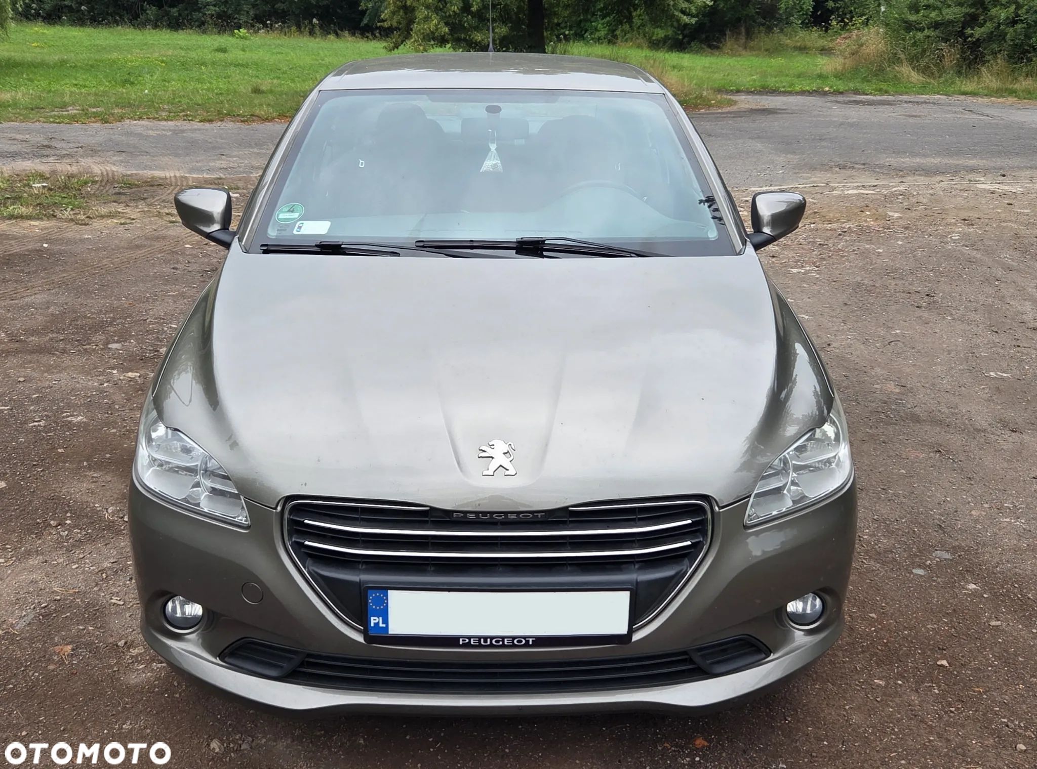 Peugeot 301 1.2 VTi/Pure Tech Allure - 1