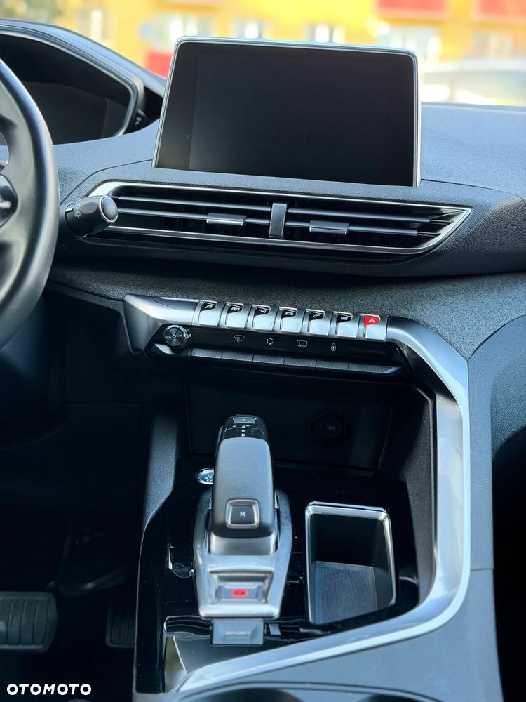 Peugeot 3008 1.2 PureTech Allure S&S EAT8 - 33