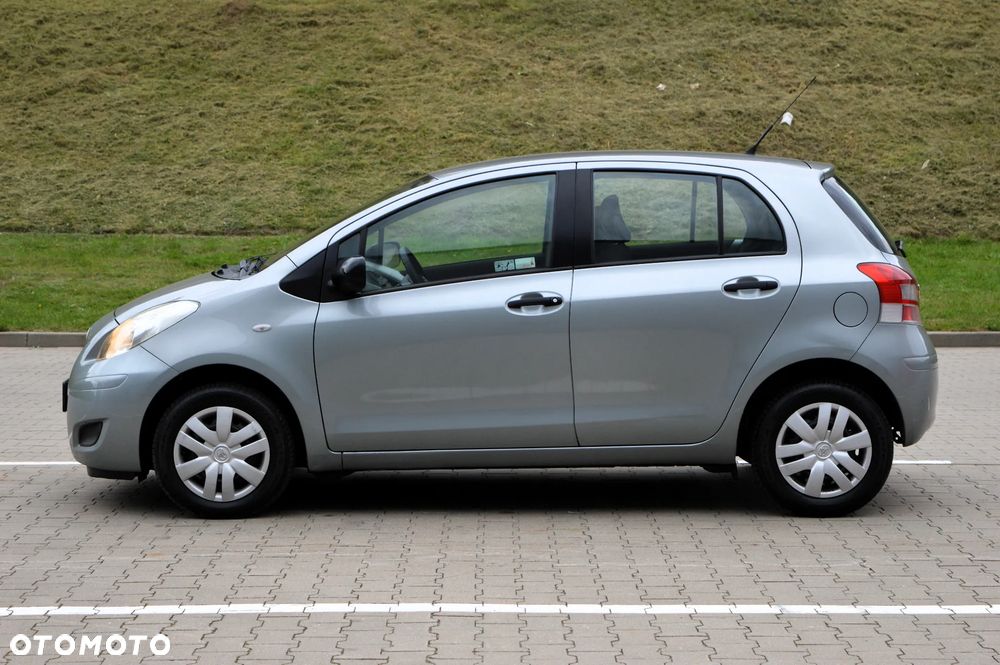 Toyota Yaris 1.0 Terra - 25