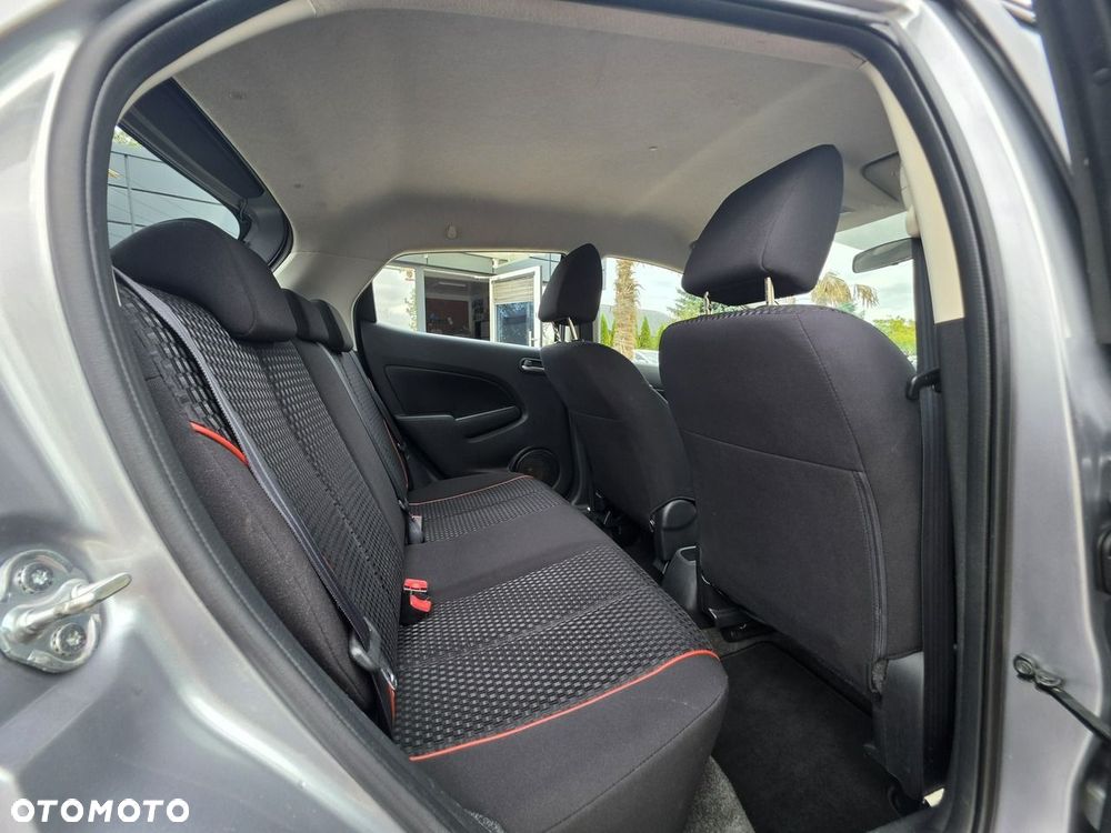 Mazda 2 - 37