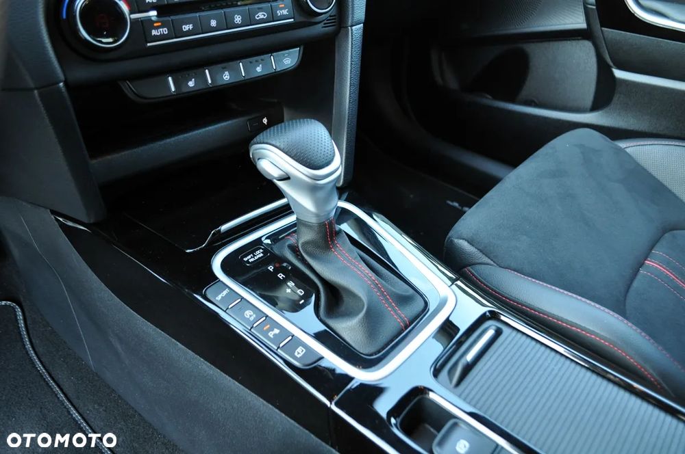 Kia ProCeed 1.6 T-GDI DCT7 OPF GT - 23