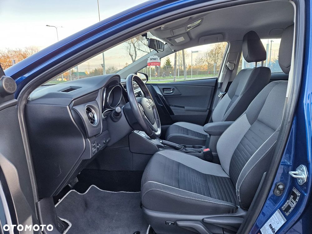 Toyota Auris Hybrid 135 Premium - 25