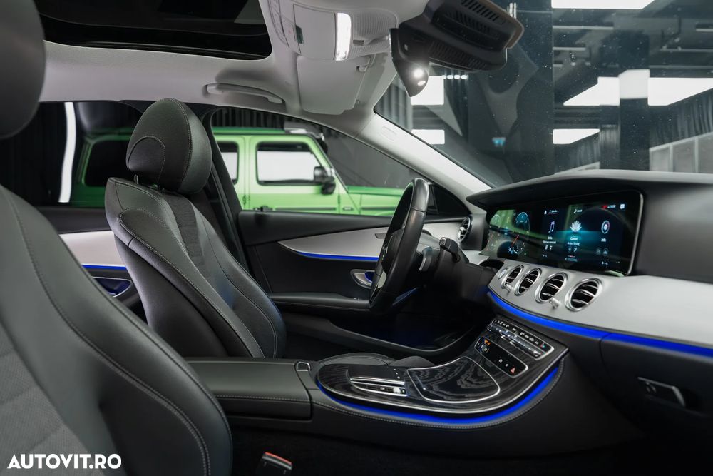 Mercedes-Benz E 220 d 4MATIC 9G-TRONIC AMG Line - 33