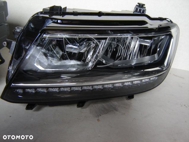 VW TIGUAN LAMPY PRZÓD NOWE ORYGINAŁ 5NB941035B/036 - 4