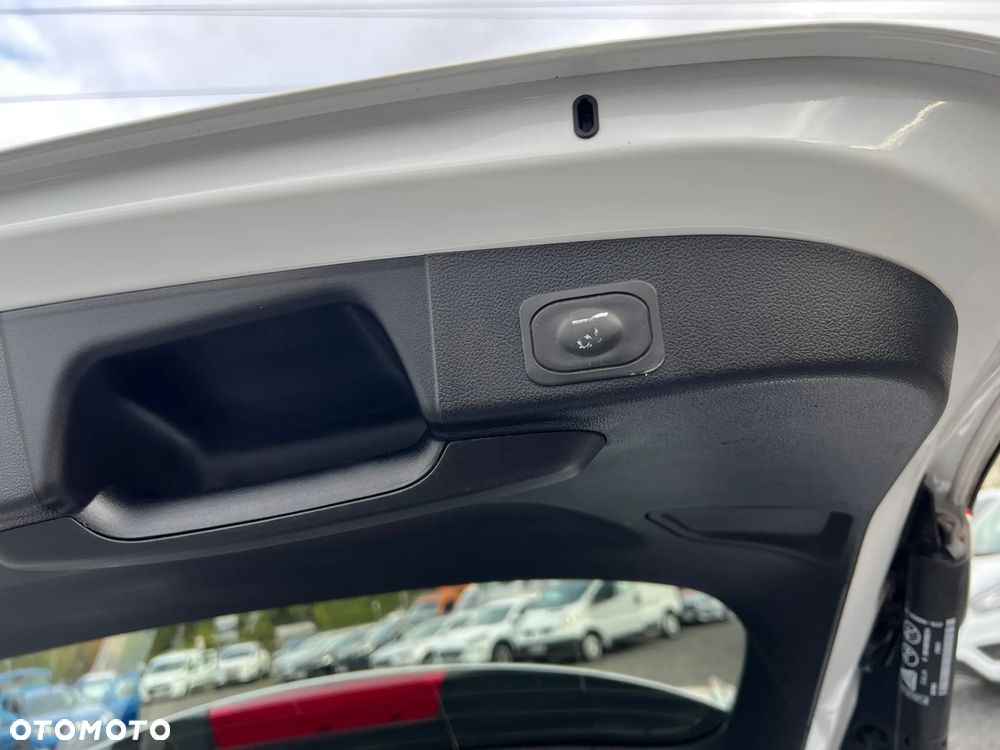 Ford Focus 1.5 EcoBlue STart-Stopp-System TITANIUM - 22