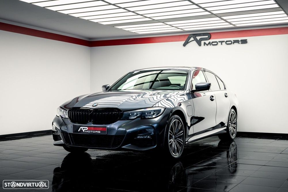BMW 330 e iPerformance Pack M - 5