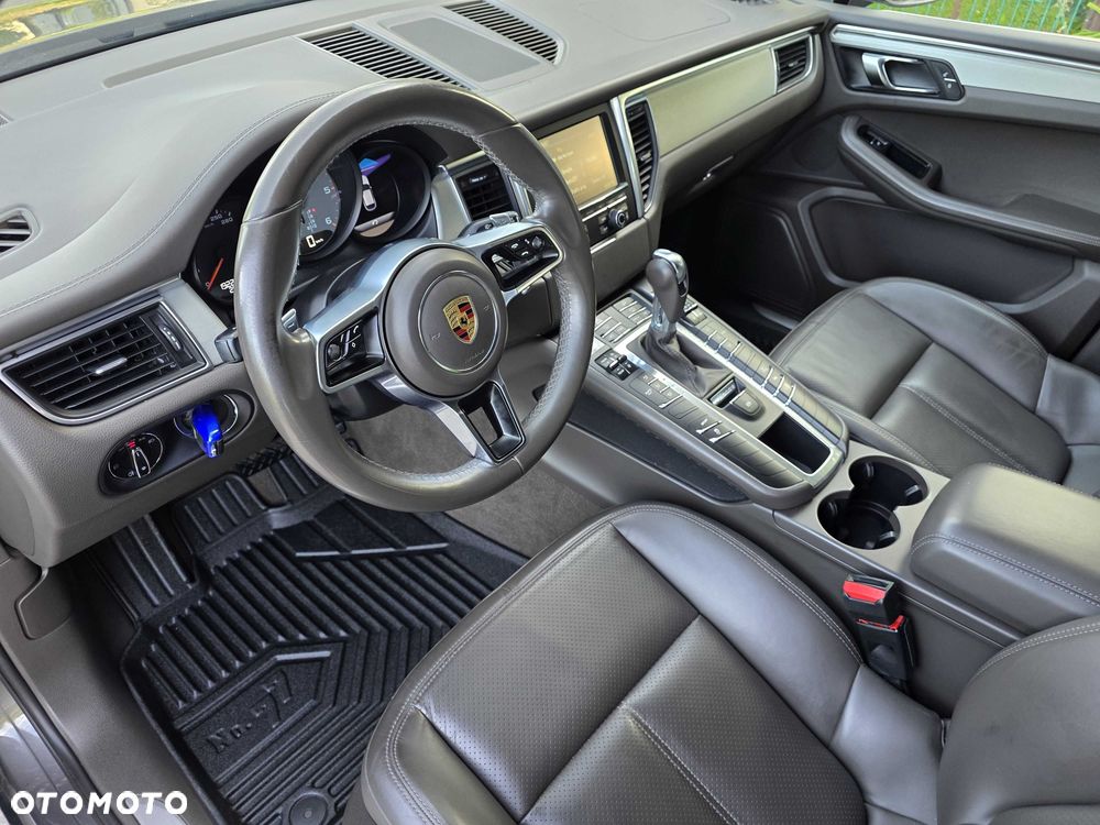 Porsche Macan - 5