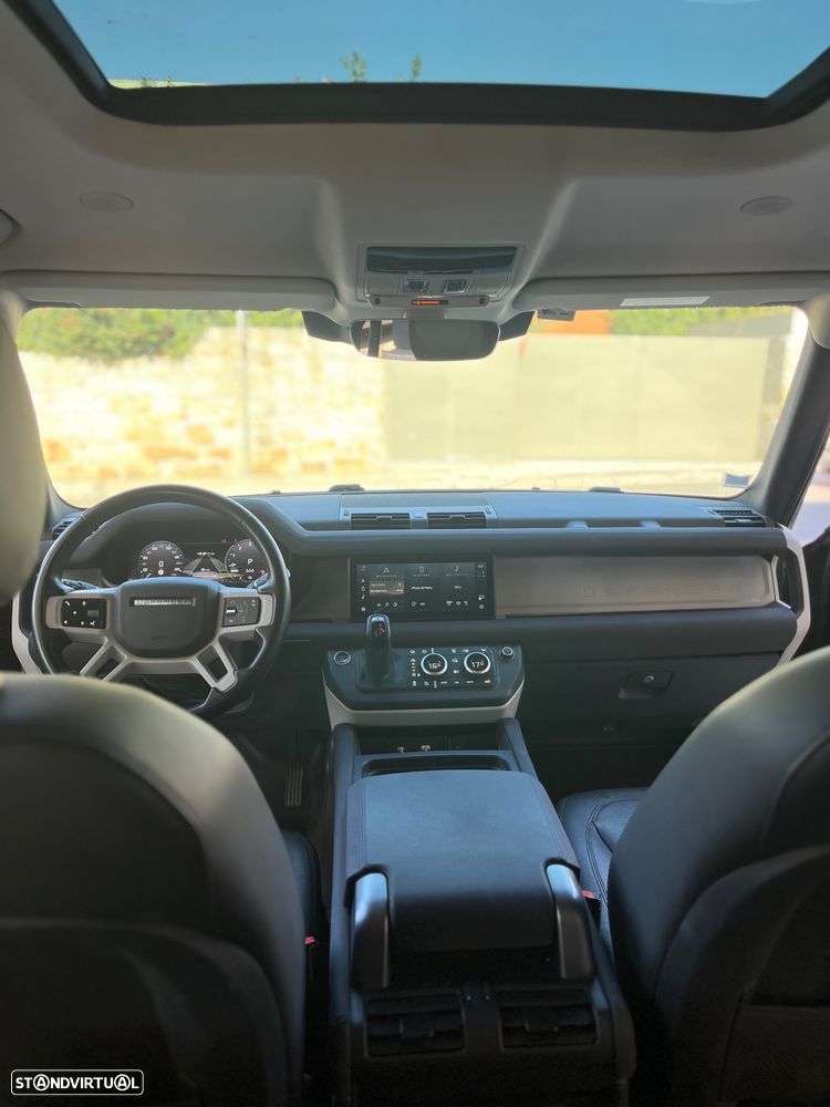 Land Rover Defender 2.0 P400e 110 AWD S - 17