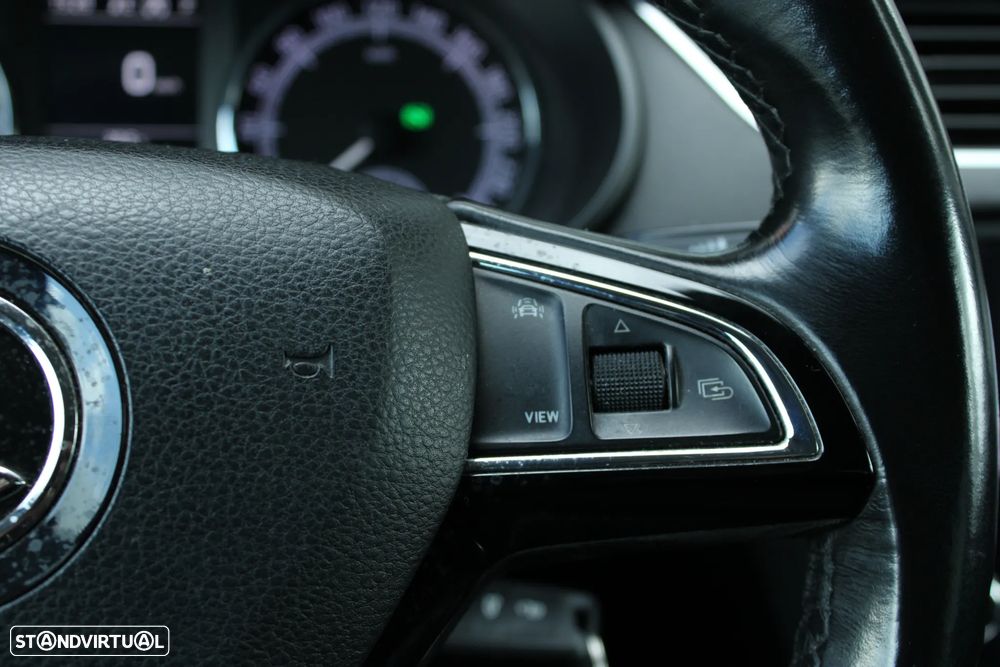 Skoda Octavia 1.6 TDI Business Line DSG - 19