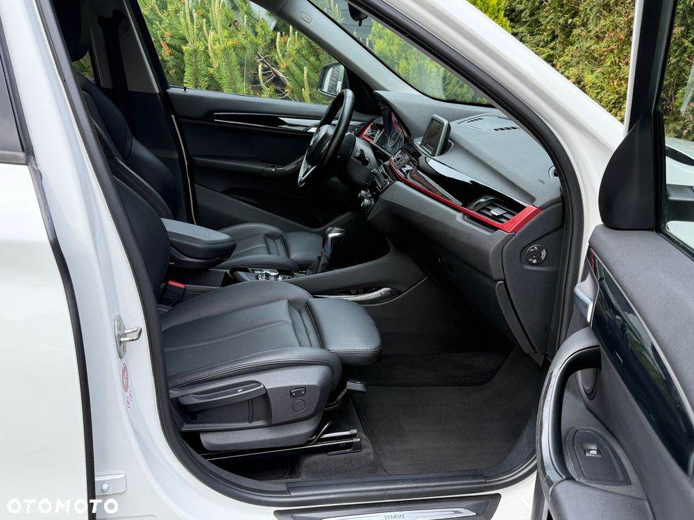 BMW X1 sDrive18d Sport Line - 12