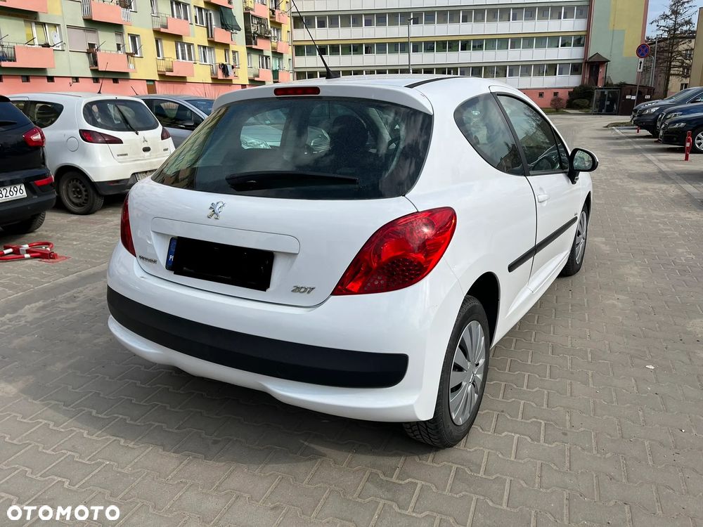 Peugeot 207 - 4