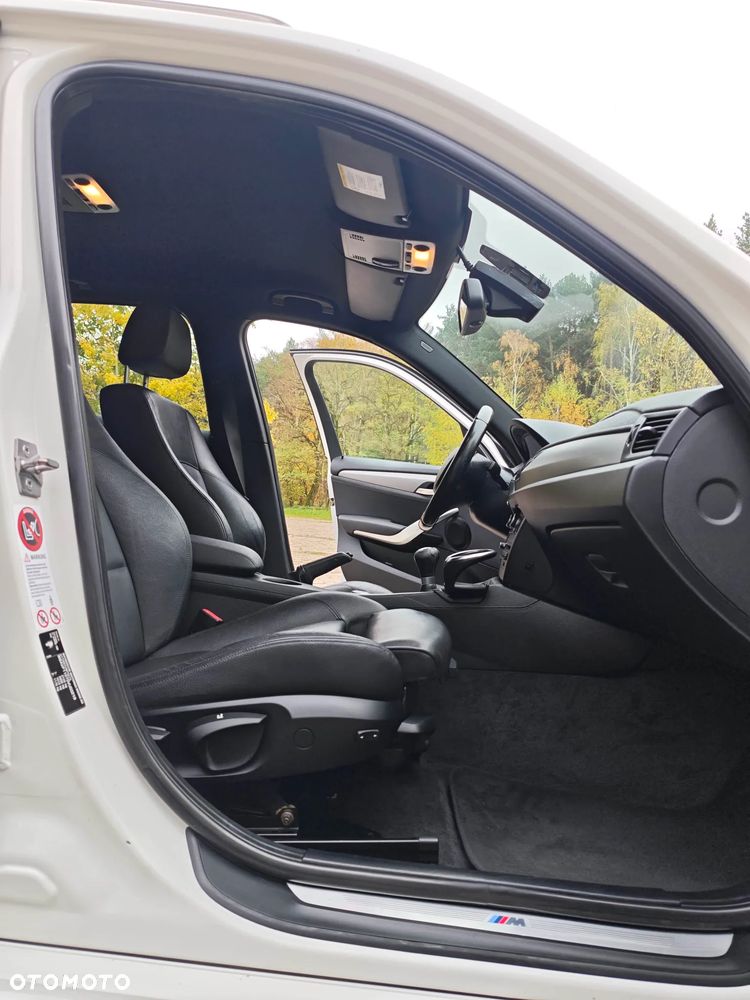 BMW X1 xDrive18d xLine - 32