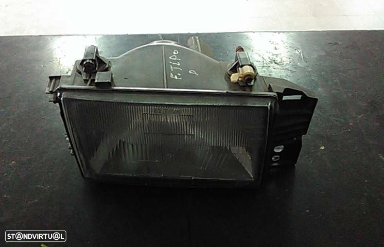 Otica / Farol Dto Fiat Tipo (160_) - 1
