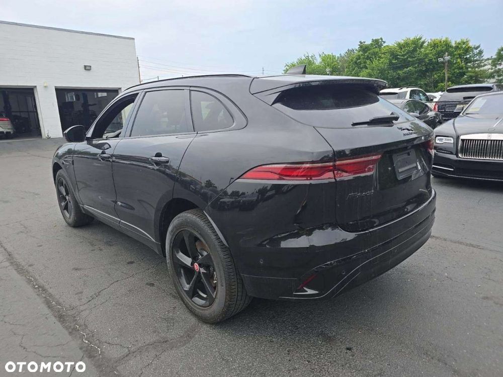 Jaguar F-Pace - 4