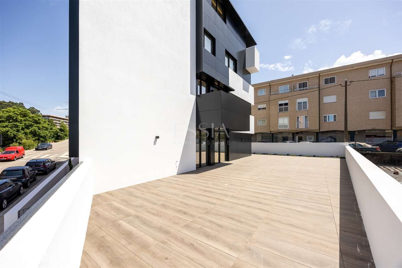 Apartamento T2 com Terraço no Centro de Gondomar - Grande imagem: 3/34