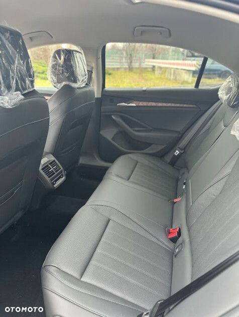 Skoda Superb 2.0 TDI SCR 4x4 L&K DSG - 11