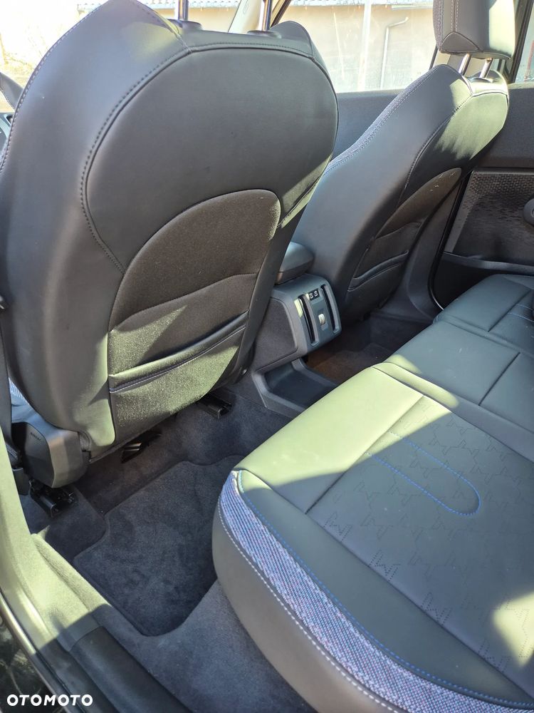 MINI Countryman S ALL4 Classic Trim - 12