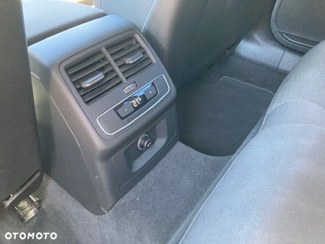Audi A4 Avant 40 TDI mHEV Advanced S tronic - 9