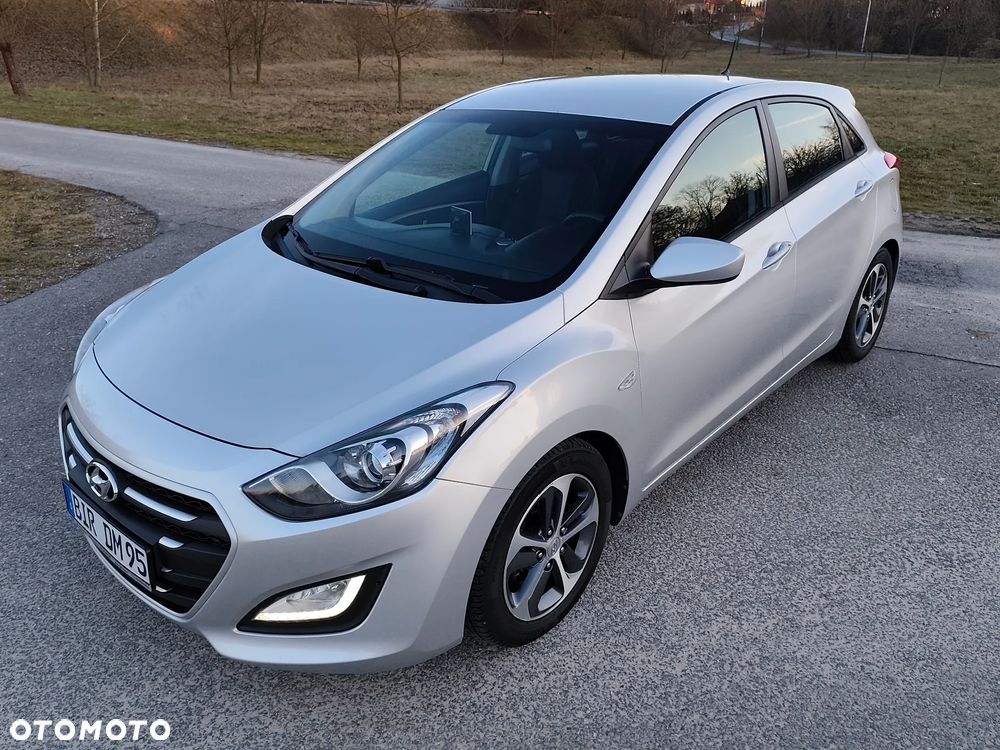 Hyundai i30 blue 1.4 YES Silver - 24