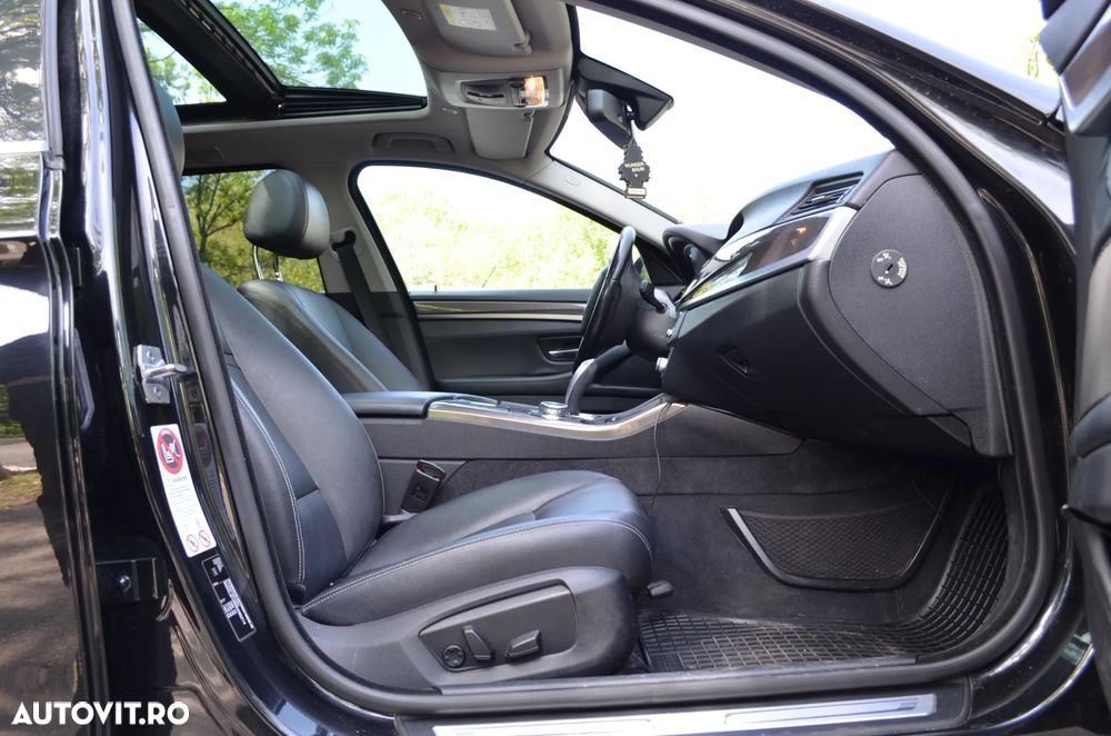 BMW Seria 5 520d xDrive - 14