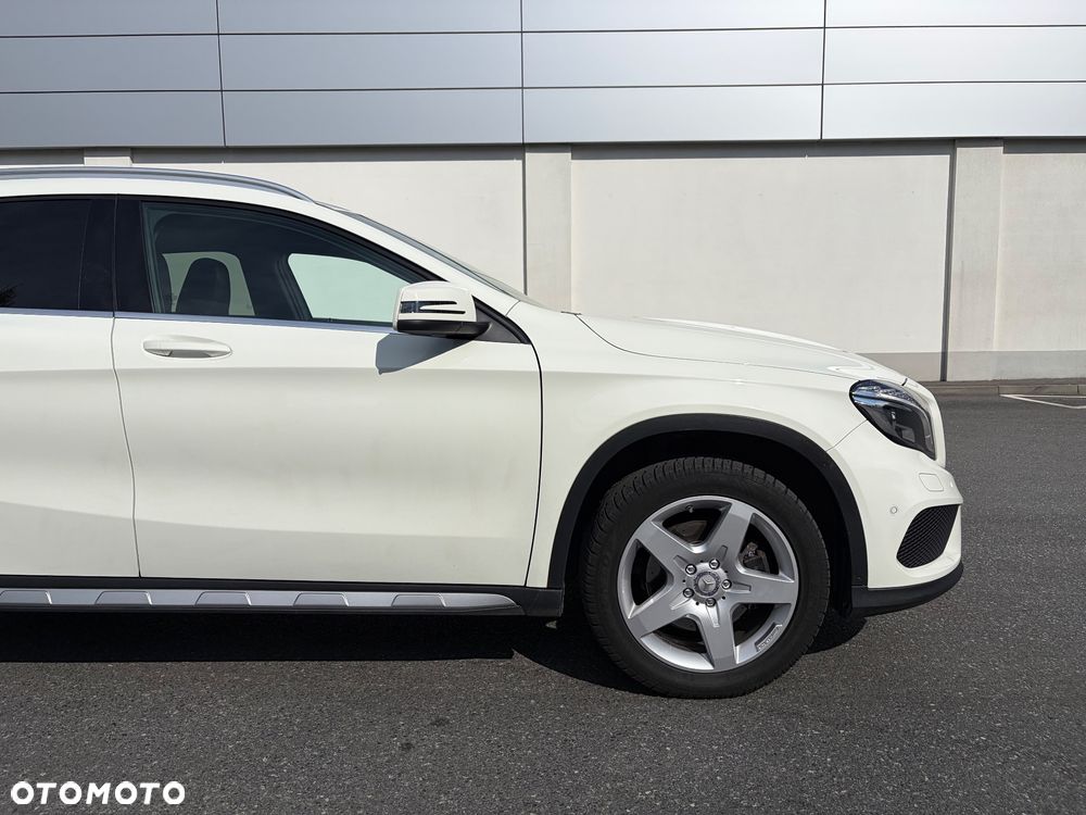 Mercedes-Benz GLA 250 4-Matic AMG Line - 3