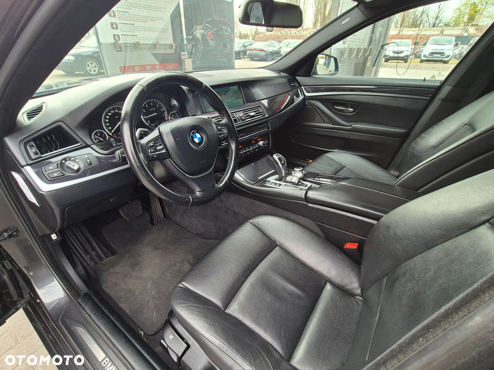 BMW Seria 5 520i - 26