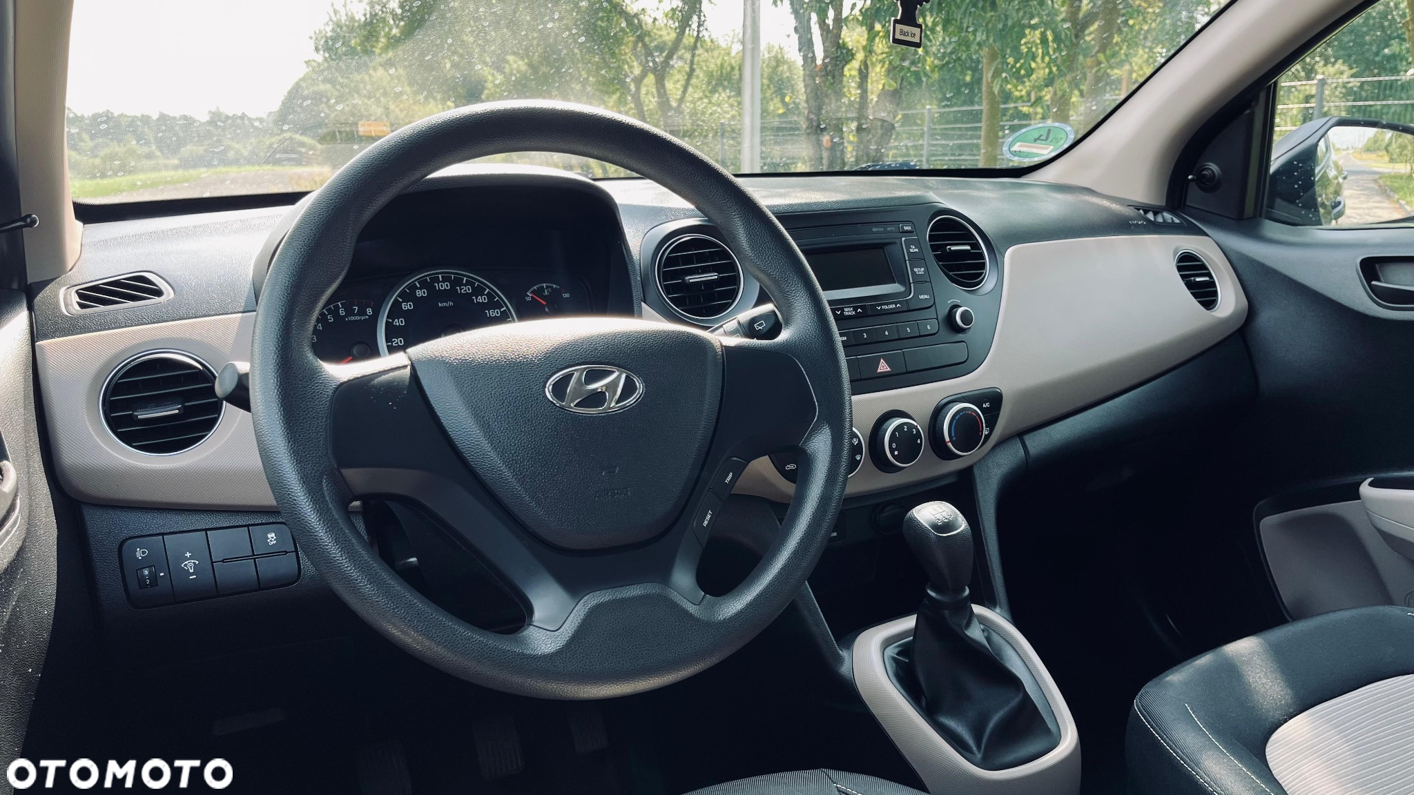 Hyundai i10 - 15