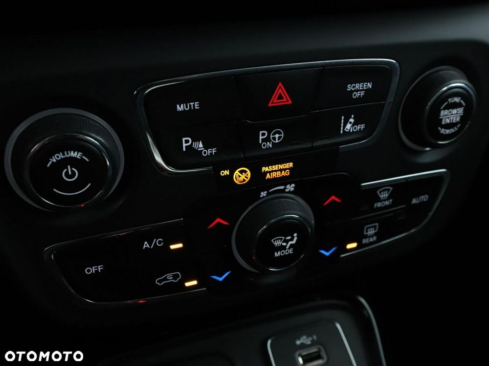 Jeep Compass 2.0 MJD Limited 4WD S&S - 29