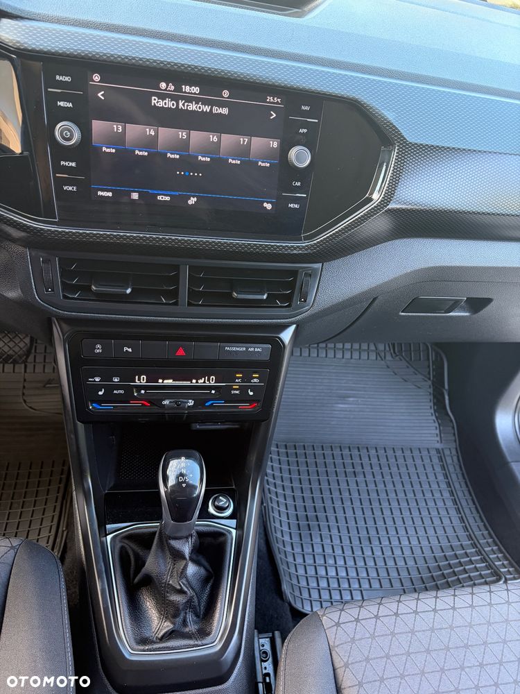 Volkswagen T-Cross - 14