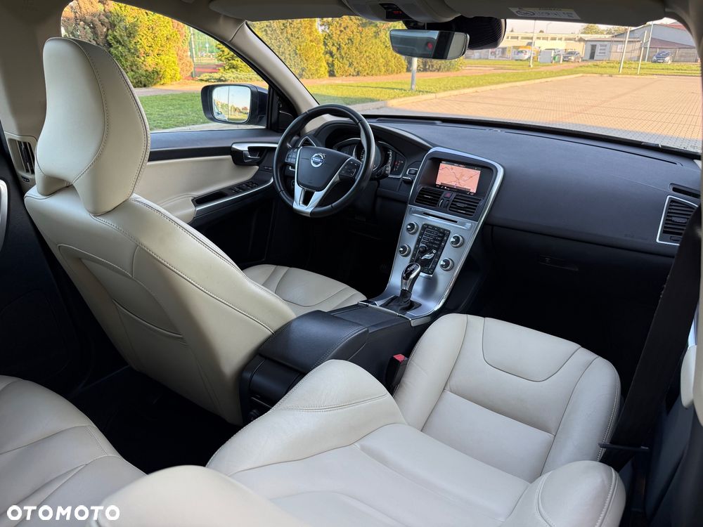 Volvo XC 60 D4 Geartronic Summum - 28