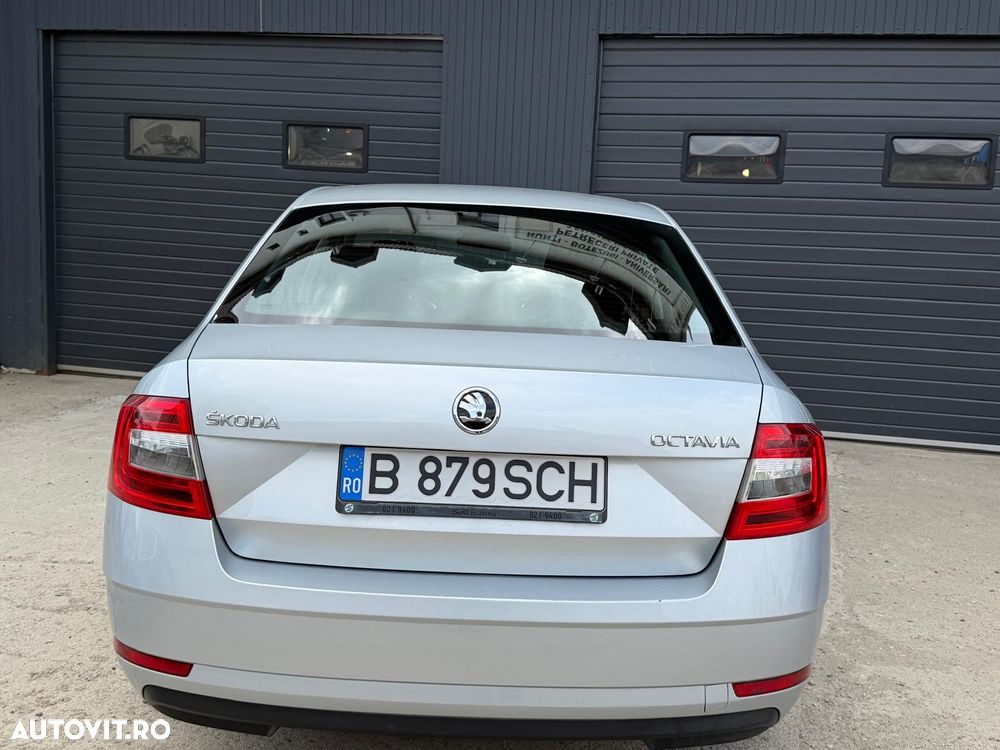 Skoda Octavia 2.0 TDI DSG Ambition - 6
