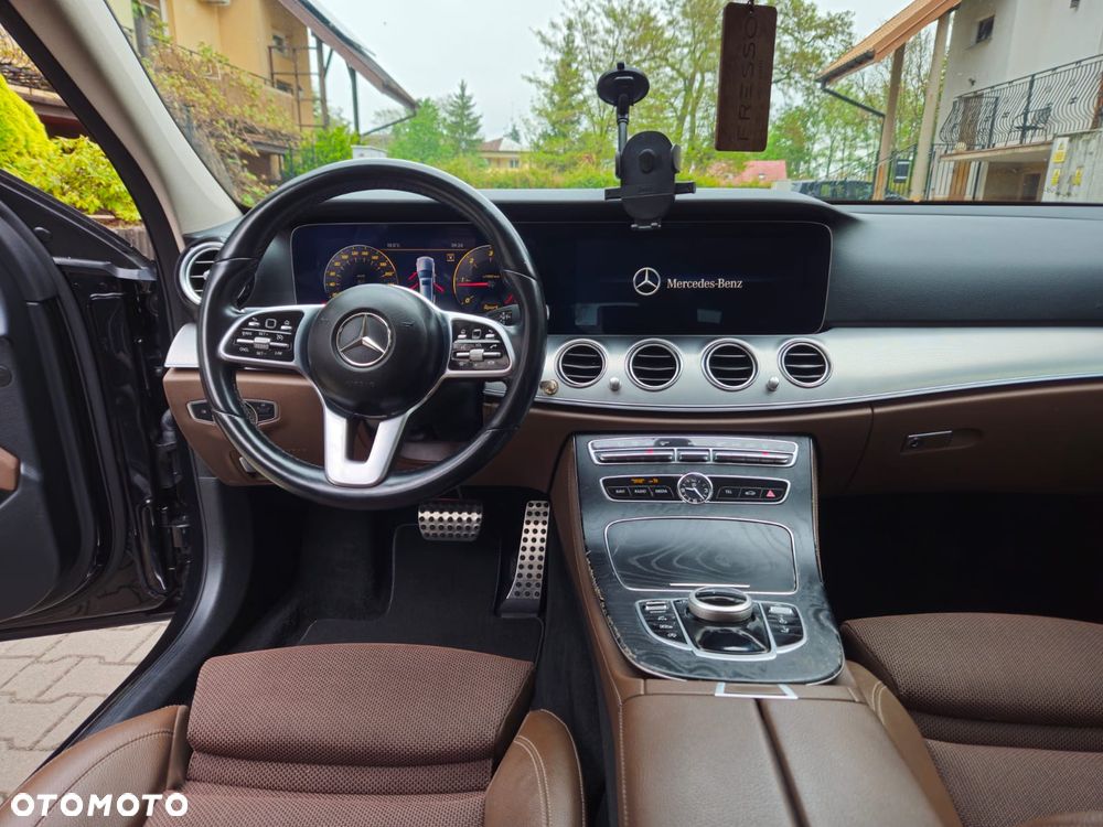 Mercedes-Benz Klasa E 220 d Avantgarde - 33