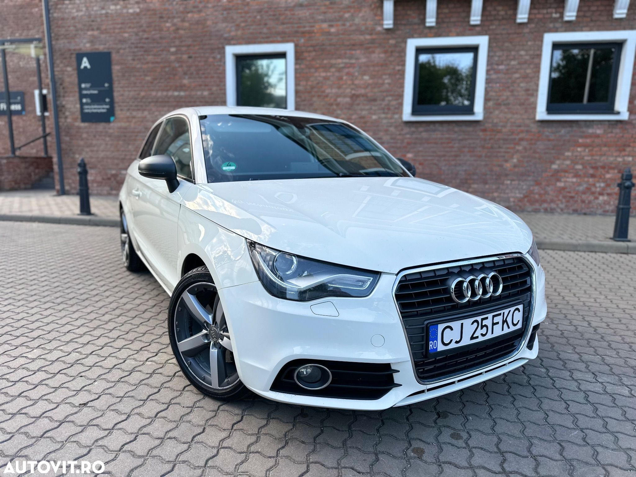 Audi A1 2.0 TDI Ambition - 1