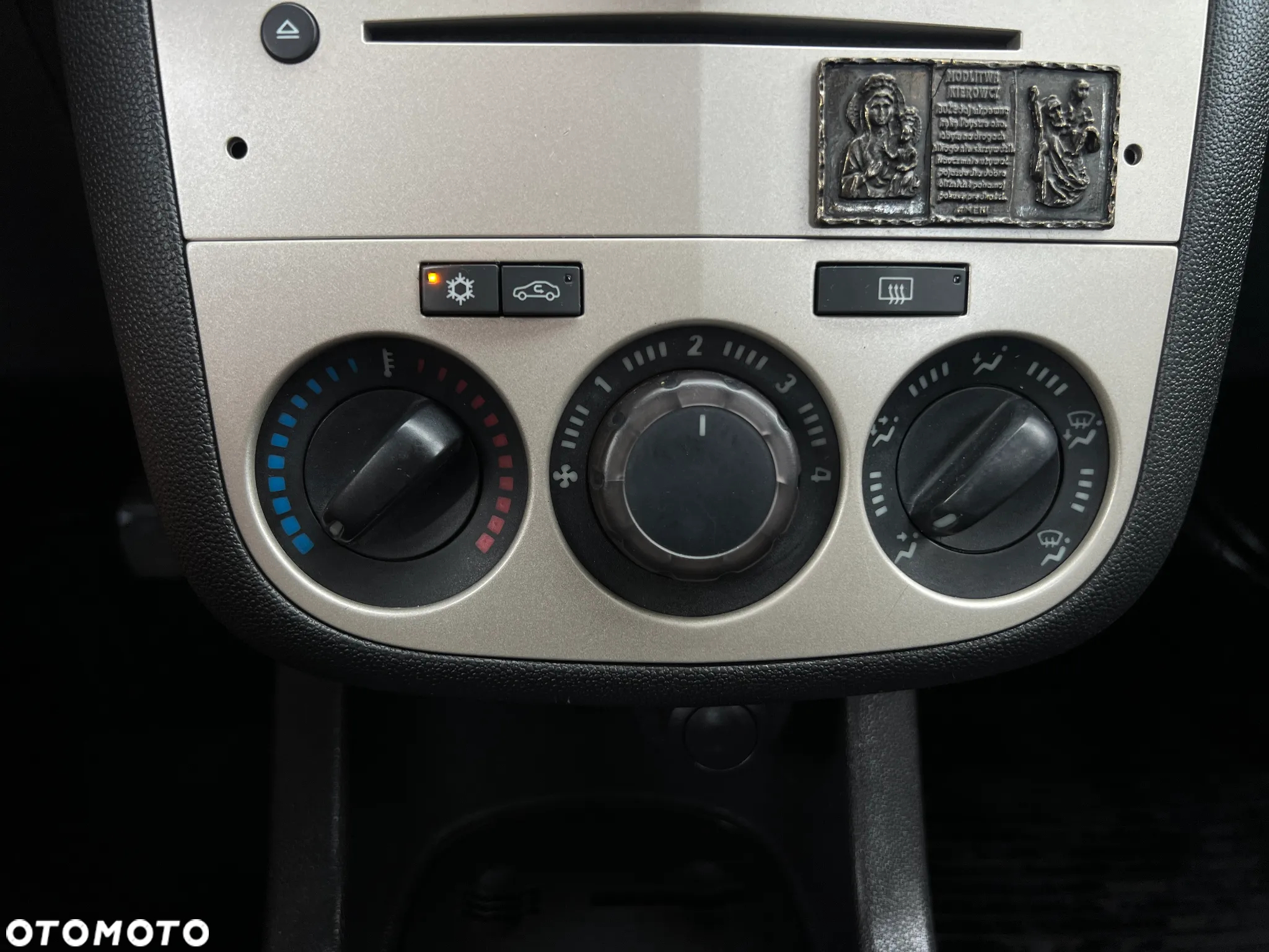 Opel Corsa - 22