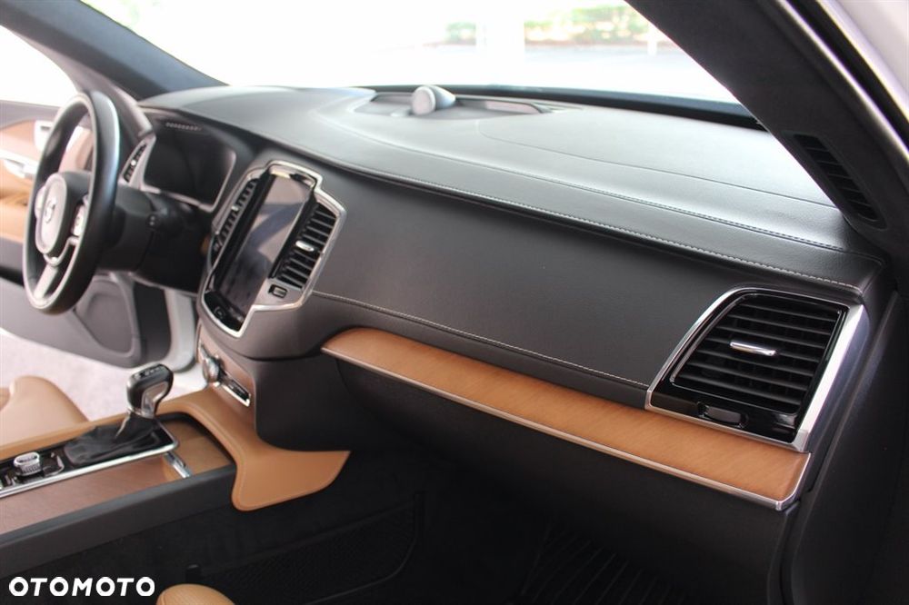 Volvo XC 90 T6 AWD Inscription 7os - 37