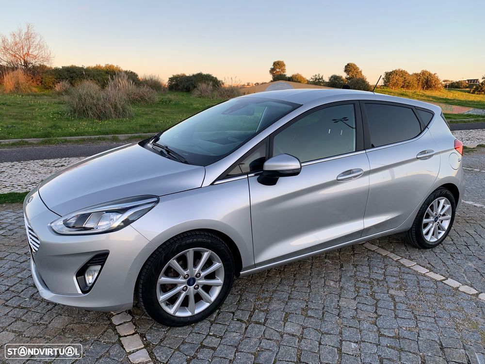 Ford Fiesta - 10