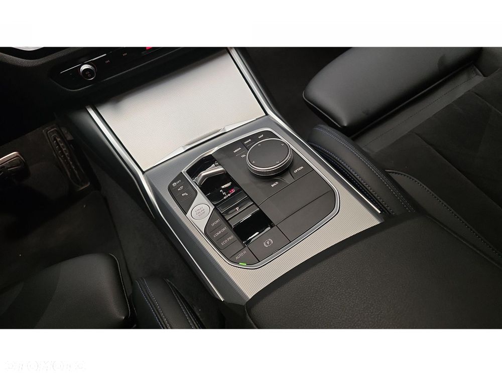BMW Seria 3 320d xDrive mHEV M Sport sport - 22