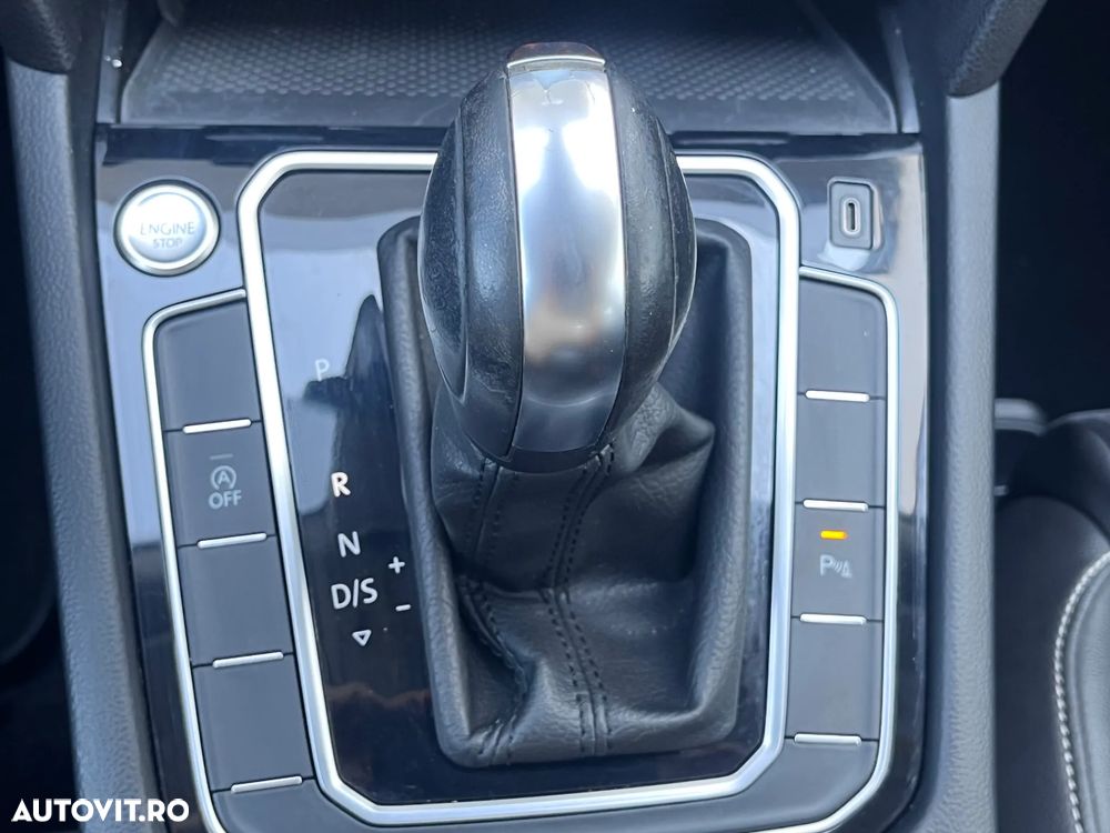 Volkswagen Passat 2.0 TDI DSG Highline - 14