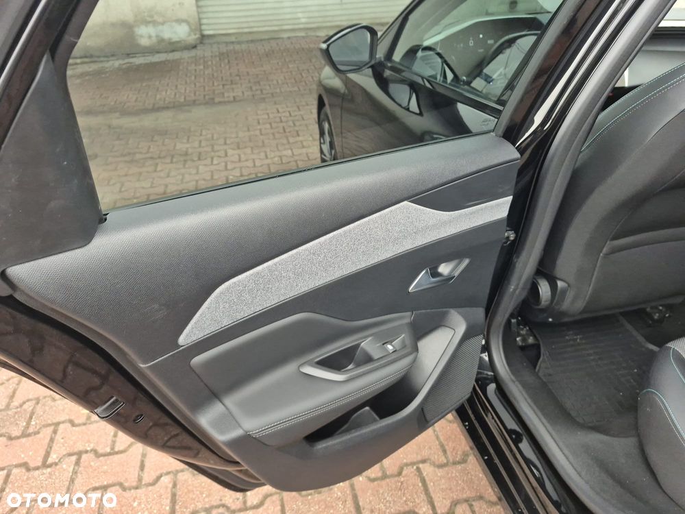 Peugeot 308 BlueHDi 130 EAT8 Allure Pack - 25