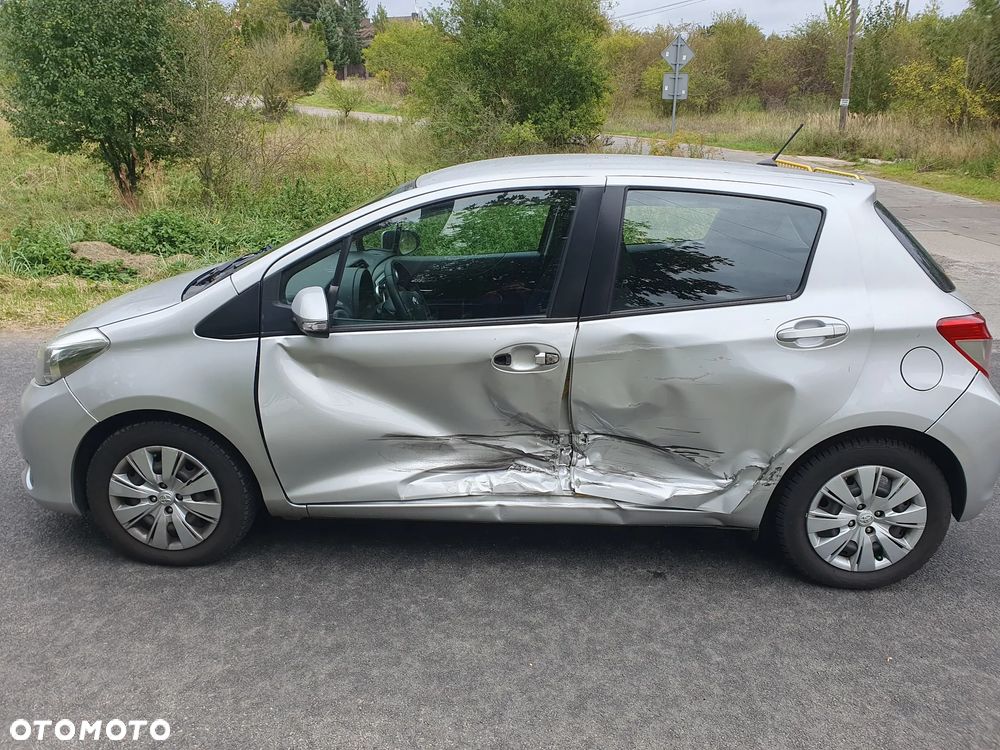 Toyota Yaris - 4