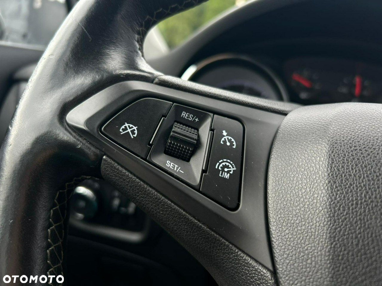 Opel Astra V 1.2 T Business Elegance S&S - 21