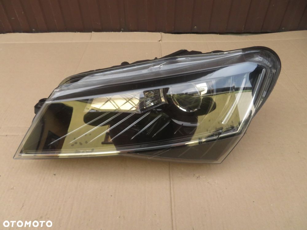 REFLEKTOR LEWY SKODA SUPERB III 3V1 BI XENON SKRĘTNY 15-19R 3V1941015B DEMONTAŻ KRAKÓW - 2