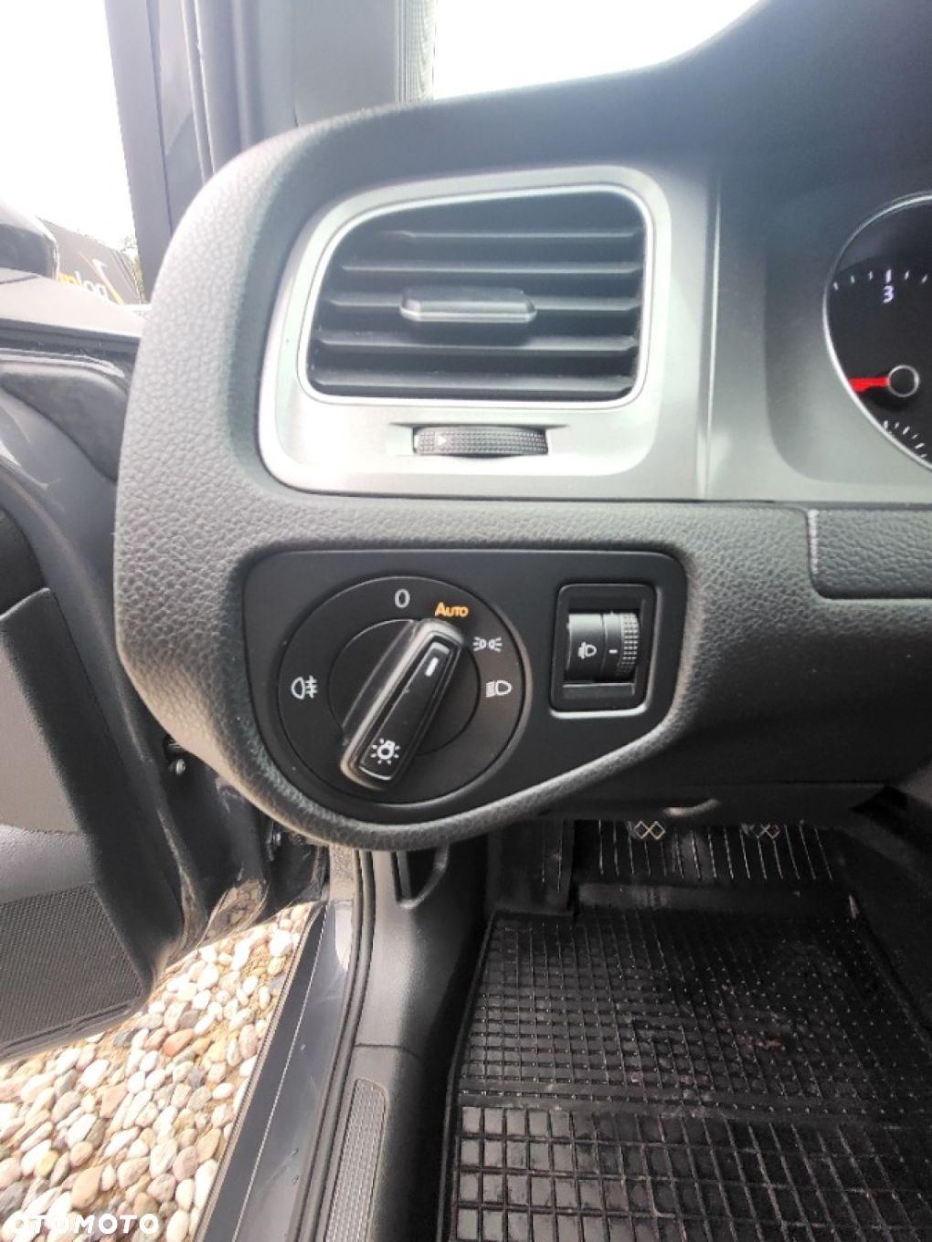 Volkswagen Golf - 18