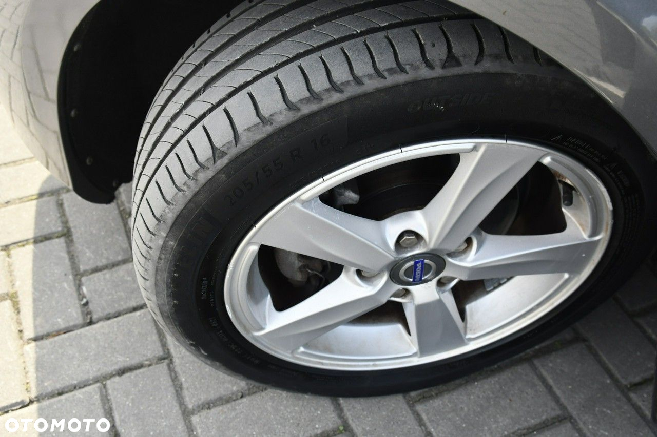 Volvo V40 - 34
