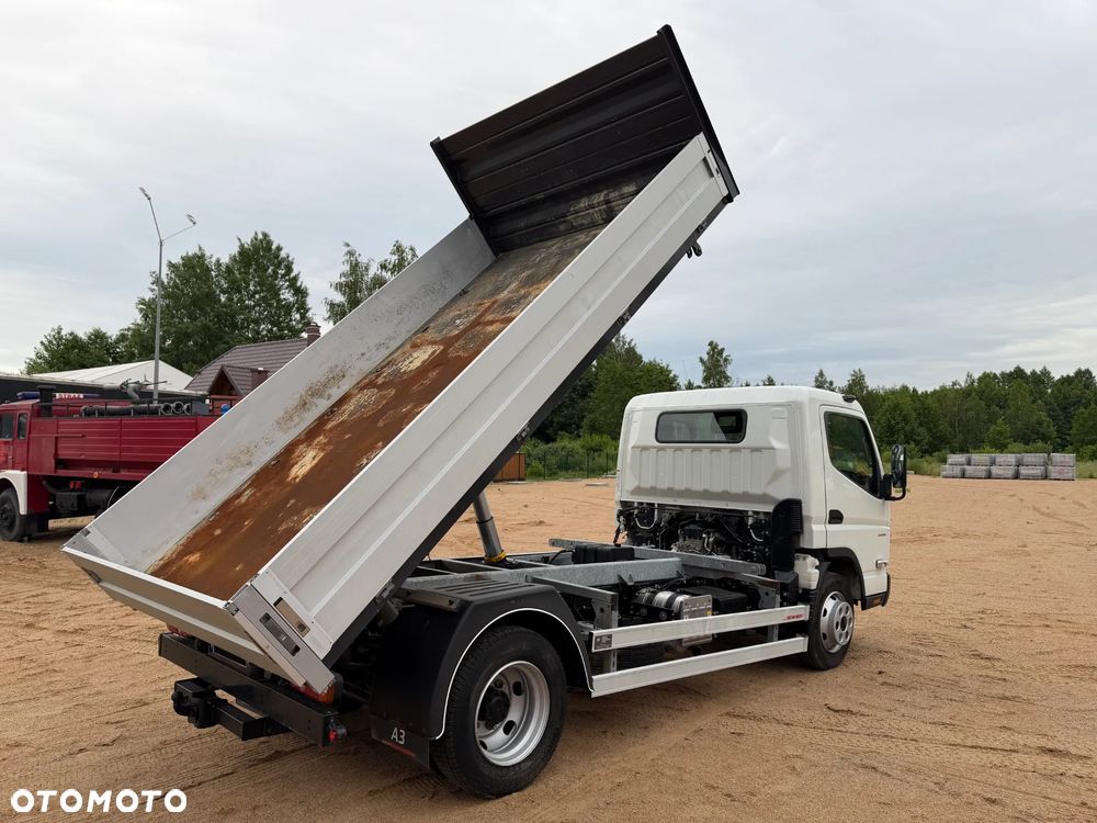 Mitsubishi FUSO CANTER 7C18 / WYWROTKA 3-STRONNA / DUŻA ŁADOWNOŚĆ 4075 KG / TYLKO 12 TYS. KM PRZEBIEGU / POLSKI SALON / 10.2023 ROK !! - 16