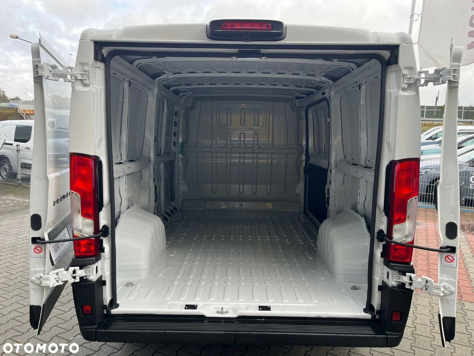 Peugeot boxer Furgon L2H1 140KM MT6 3.5t - 13
