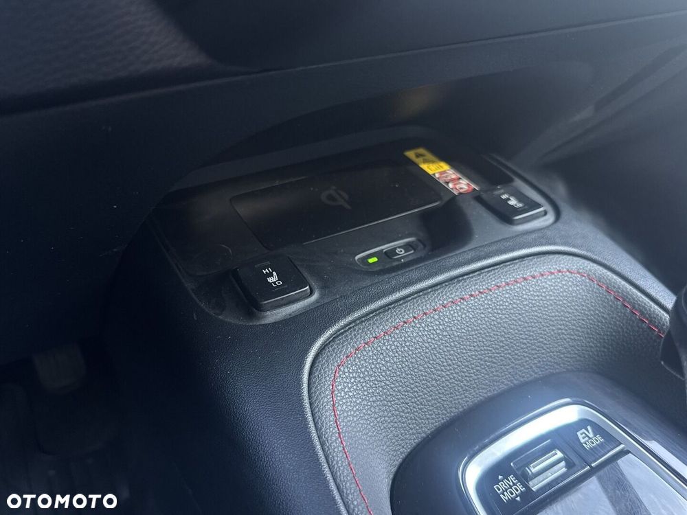 Toyota Corolla 2.0 Hybrid GR Sport Dynamic - 26