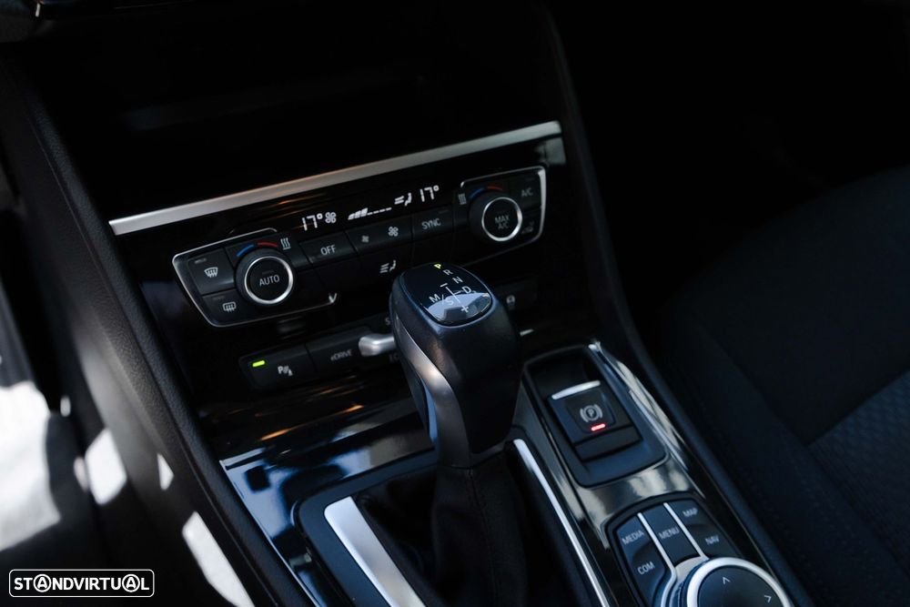 BMW 225xe Active Tourer - 27