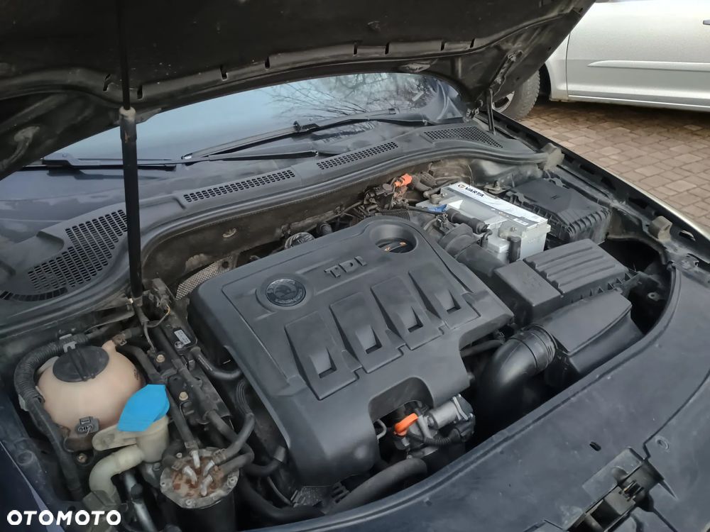 Skoda Superb 2.0 TDI DSG Elegance - 16